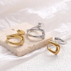 Glossy Geometric Joint Ring